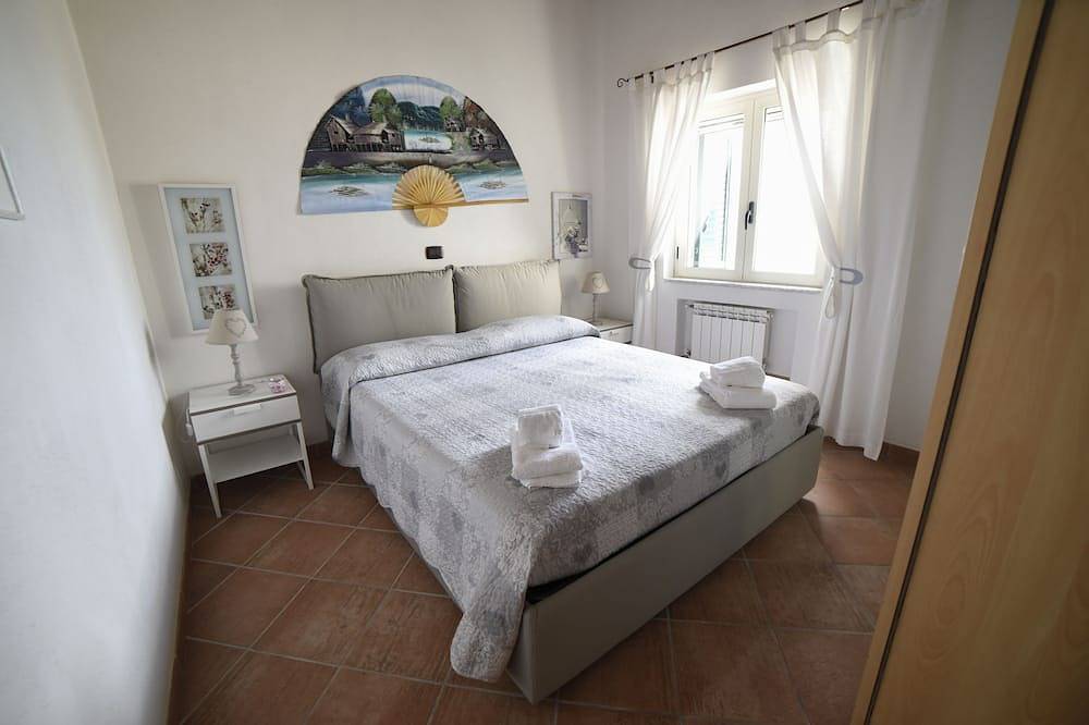 Appartements Baia-Luna. villa Lucia in Camerota, Cilento Coast