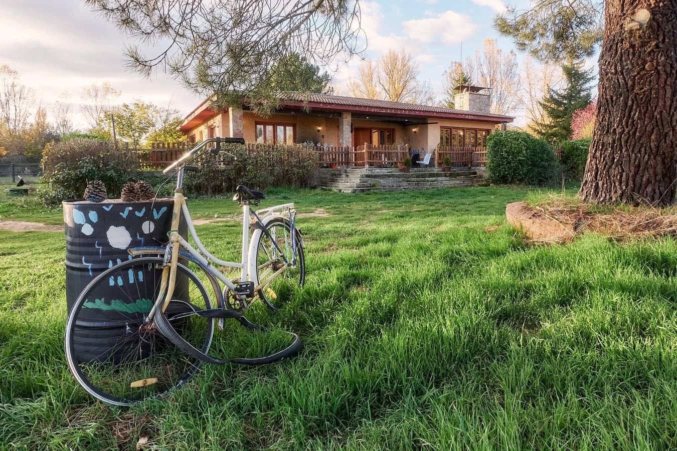 Maison de campagne 'Arroyo Del Valle' avec terrasse privée et jardin privé in San Andrés del Rabanedo, Chaîne Cantabrique