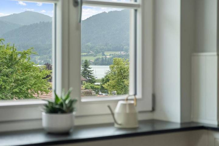 Ferienwohnung für 5 Personen, mit Balkon und Terrasse sowie Seeblick und Ausblick in Gmund - 3