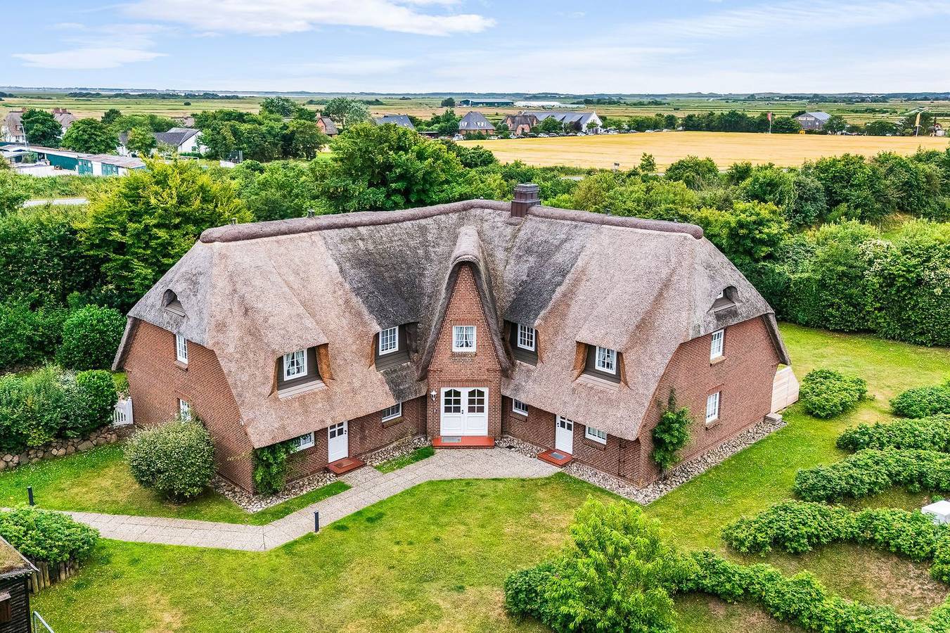 Ganze Wohnung, Ferienwohnung Reethüüs in Keitum auf Sylt unter Reet mit Terrasse & Strandkorb in Keitum, Sylt (Gemeinde)