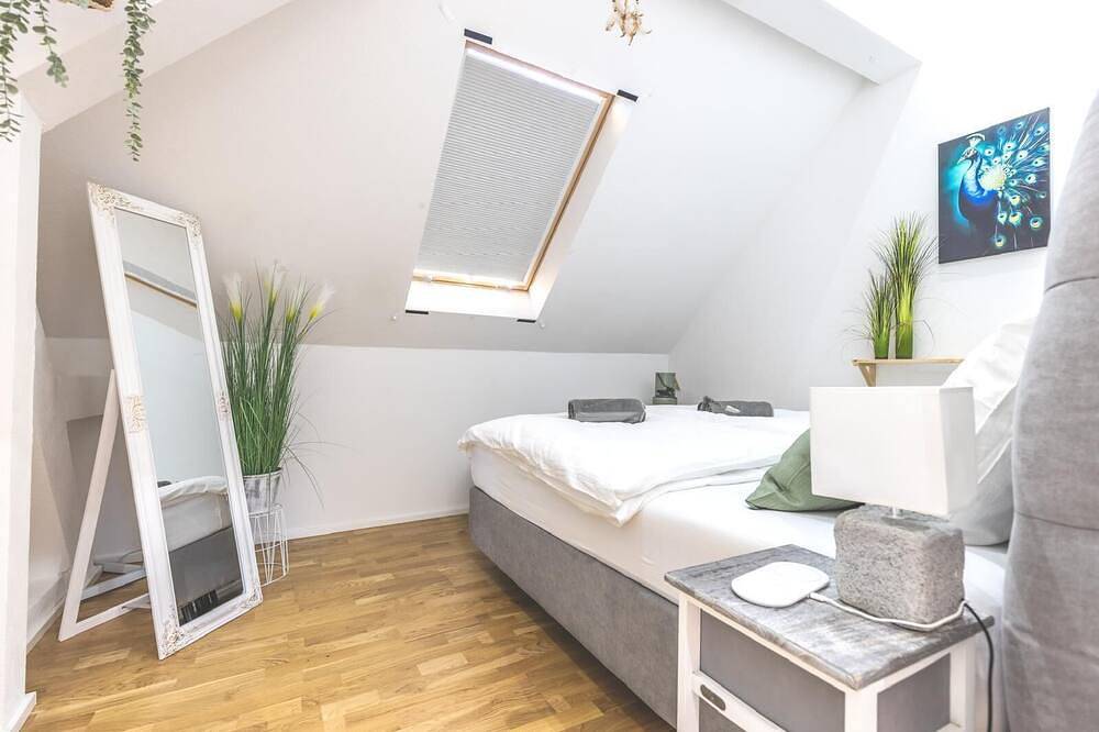 Ganze Wohnung, Premium Suite - Waldblick - Balkon - Schwarzwald in Bühl, Mittlerer Schwarzwald
