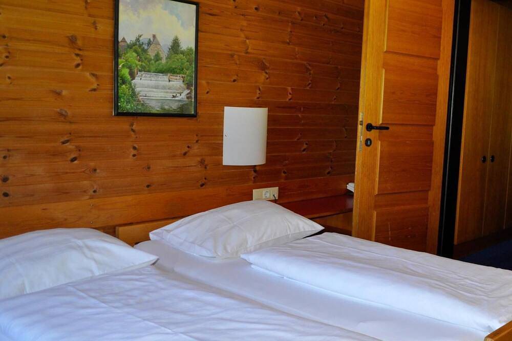 Amazing house/B&B with all amenities in a private area near the forest in Igls in Igls, Innsbruck