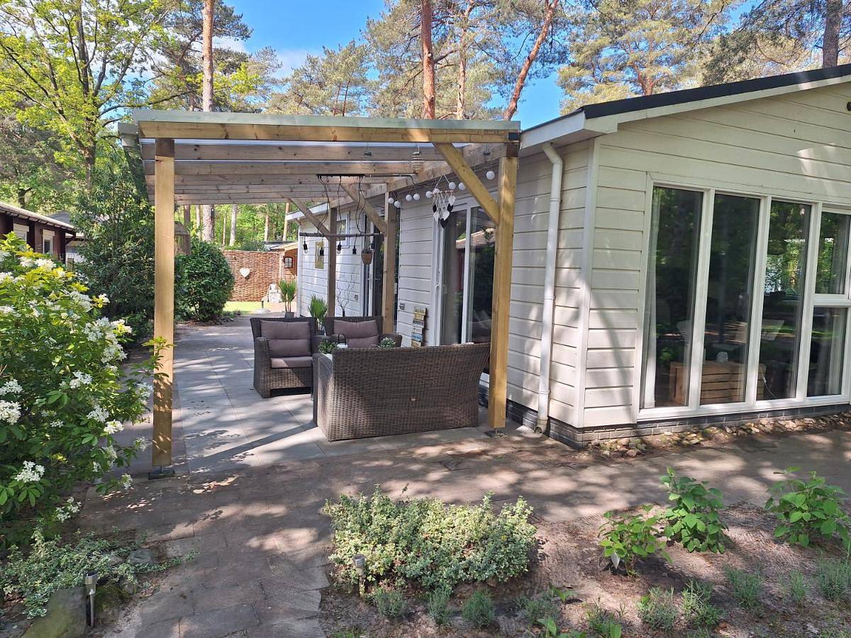 Luxe 5 pers chalet natuurlijk gelegen in Regio Zwolle