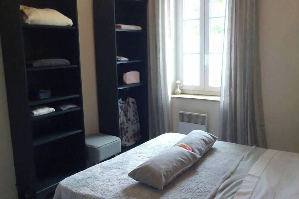 Old railway station and lake 500m away for a successful stay in Sigournais, La Roche-sur-Yon und Umgebung