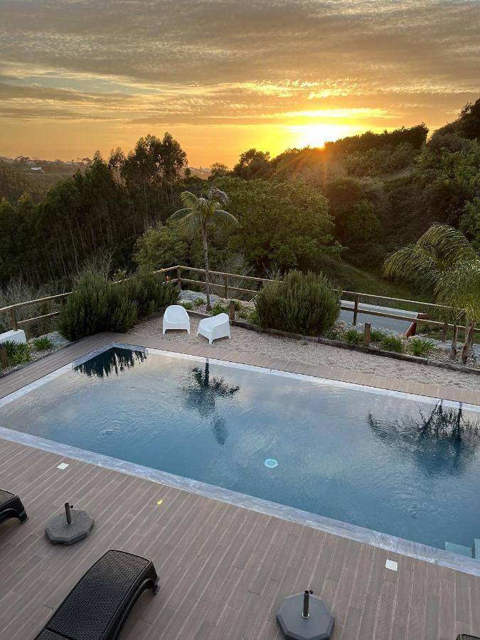 Location de vacances pour 2 personnes, avec jardin ainsi que vue et piscine à Mafra - 4