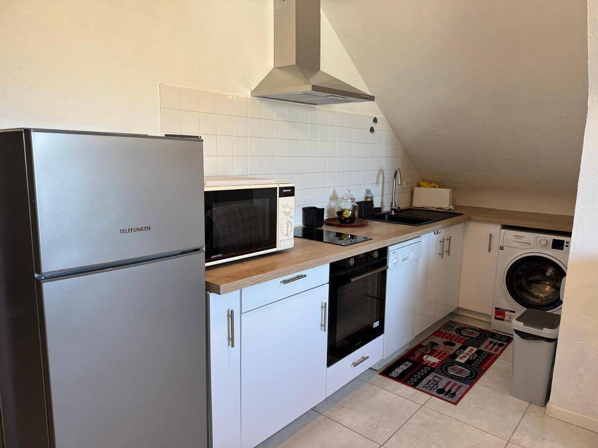 Appartement entier, Two-Bedroom Apartment in Nasbinals, Région de Mende
