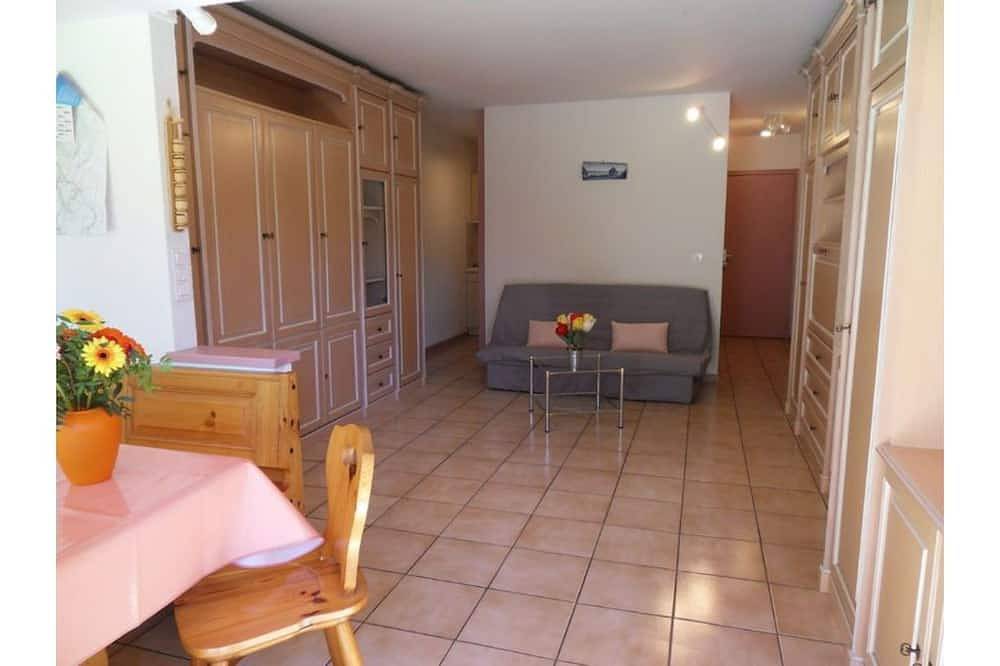 Entire apartment, Studio Thonon - Port Ripaille Marina ! Lake and pool access! in Thonon-les-Bains, Thonon-les-Bains region