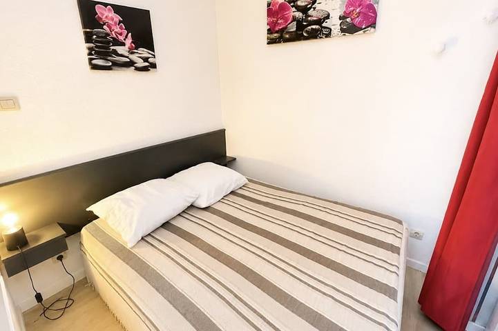Ganze Wohnung, Charmante 2-Zimmer-Kabine mit Parkplatz und Haustiere erlaubt in Sète in Sete, Mittelmeerküste (Frankreich)