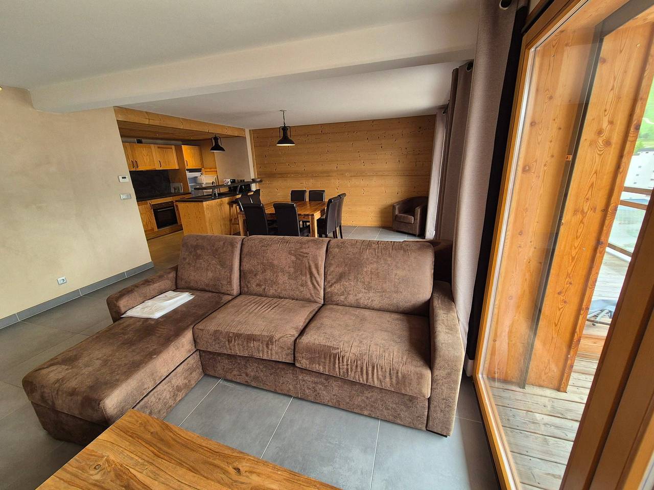 Appartement entier, Appartement lumineux 3 pièces, proche des pistes, animaux admis in Mont-de-Lans, Les Deux Alpes
