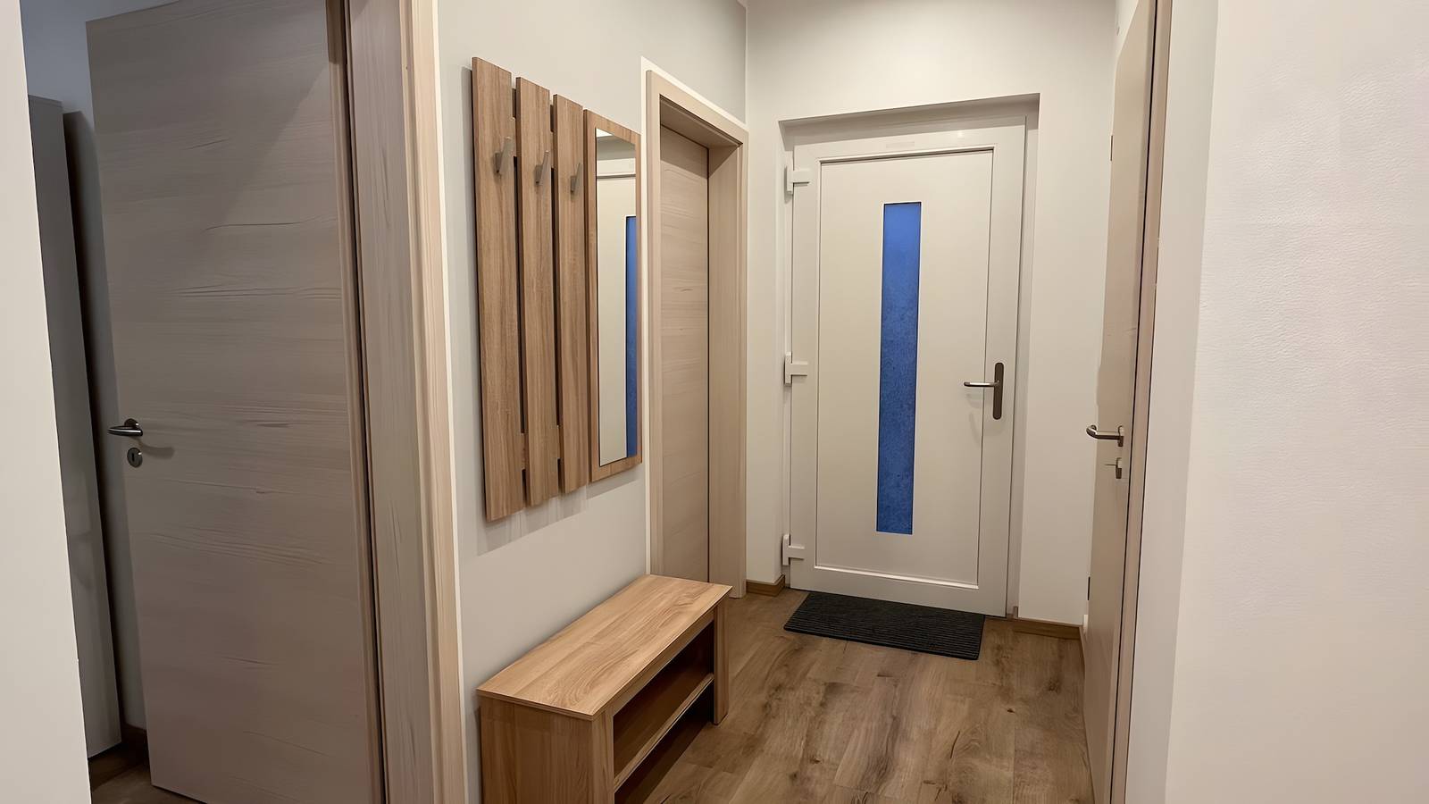 Ganze Wohnung, Apartment „Für 4 Personen, 55 m²“ mit gemeinsamer Terrasse, Garten und Wlan in Groß Polzin, Vorpommern Greifswald