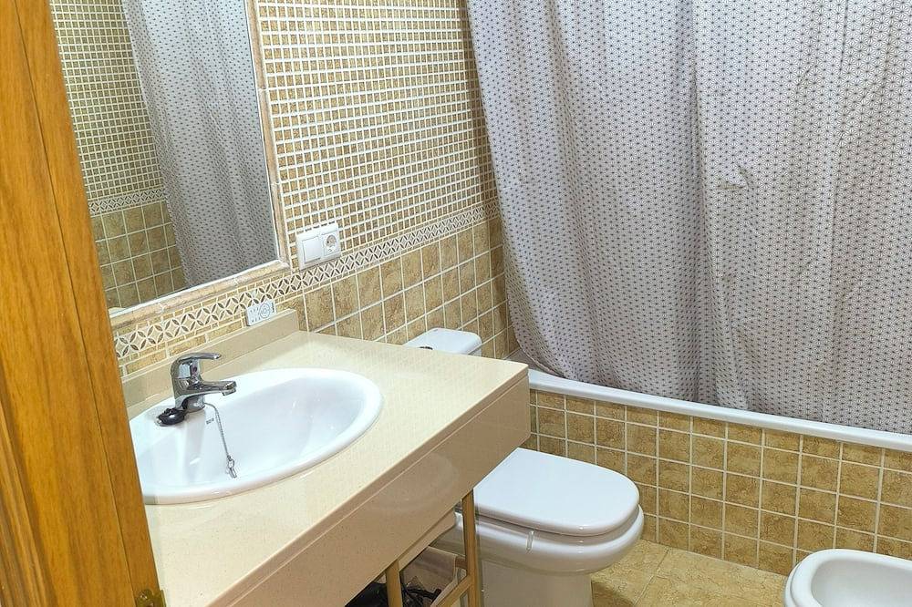 Entire apartment, Beautiful apartment with swimming pools 5 minutes from Las lagunas de Ruidera in Ruidera, Lagunas de Ruidera Natural Park