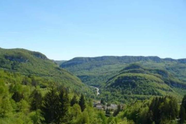 Gîte pour 6 personnes, avec Balcon et Jardin à Lavans-lès-Saint-Claude