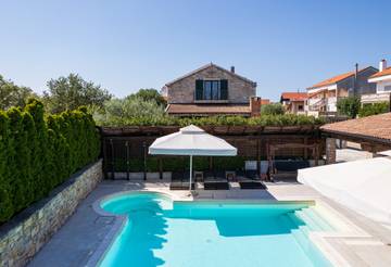 Villa for 16 People in Poličnik, Zadar, Photo 2