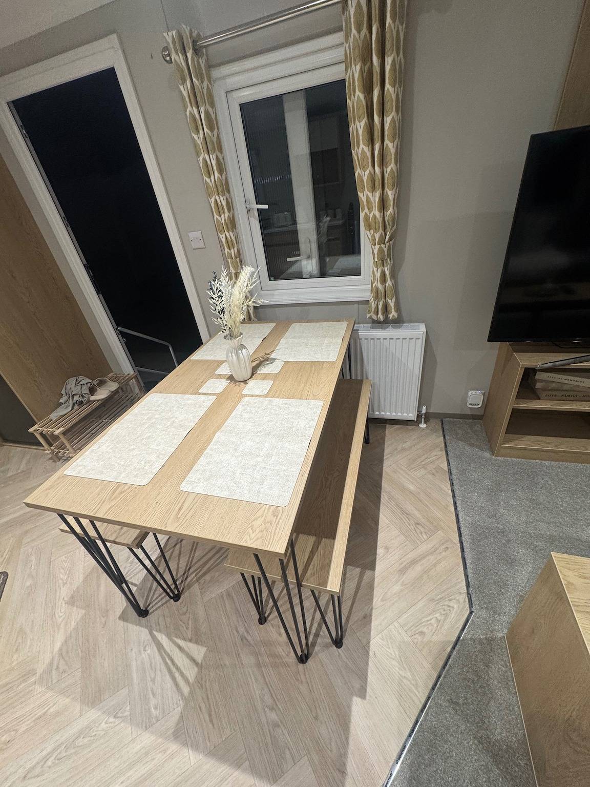 Sleeps6-Beachcaravan-Freeparking-Porthcawl in Porthcawl, Bridgend region