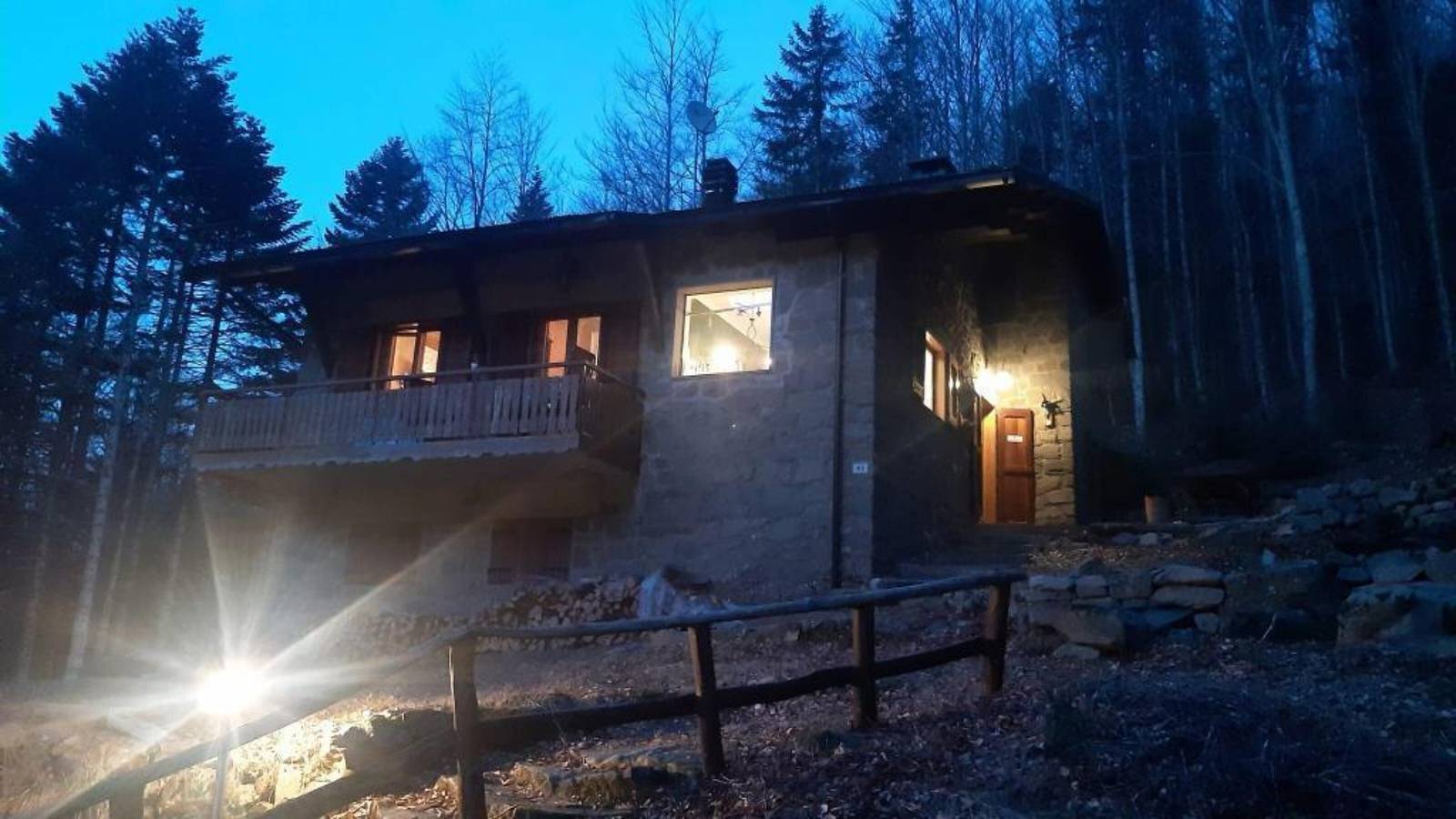 Chalet 'Baita Le Pozze' con vistas a la montaña, jardín privado y Wi-Fi in Abetone, Iano