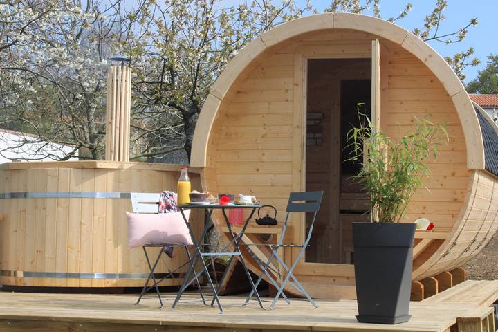 Chambre d’hôte pour 2 personnes, avec jacuzzi et jardin à Saint-Michel-Mont-Mercure