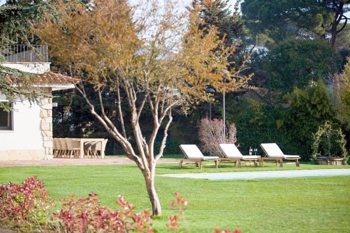 Chalet para 11 personas, con vistas además de piscina y jardín en Valles Oriental - 4