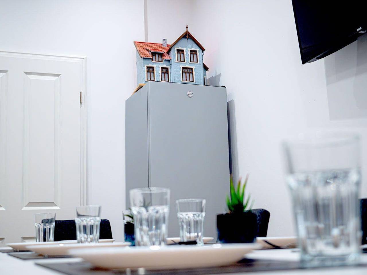 Ganze Ferienwohnung, Monteurwohnung in Villa - 8 Betten, Wlan, Tv, Einbauküche – Ahrensburg Zentrum, Nähe Hamburg - Od06a in Ahrensburg, Kreis Stormarn