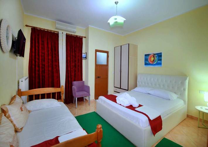 B&b per 2 persone, con Balcone e Terrazza nonché Giardino e Panorama a Durazzo