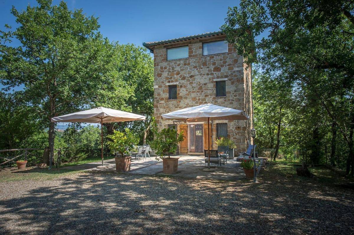 Three-Bedroom Villa in Pitigliano, Grosseto Provinz