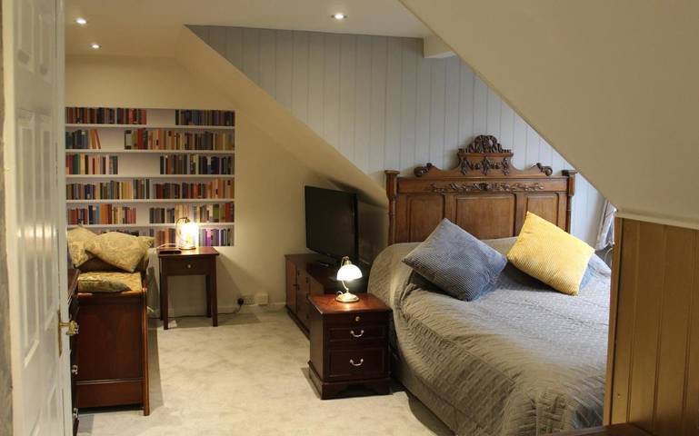 Bed and breakfast for 2 people, with View in Glastonbury
