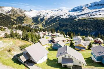 Gîte pour 4 personnes, avec balcon et vue, animaux acceptés dans Les Carroz