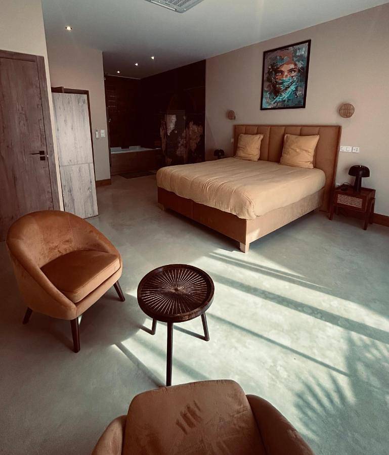 La Maison Coloniale Suites privatives de prestige in Torreilles, Côte d'Améthyste