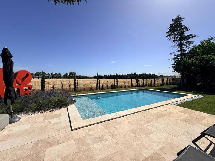 Location de vacances pour 4 personnes, avec jardin ainsi que jacuzzi et piscine, adapté aux familles à Caderousse - 2