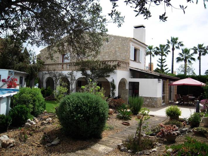 Ferienhaus für 8 Personen, mit Balkon und Terrasse sowie Garten und Pool in Sa Coma - 2