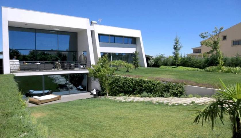 Chalet para 38 personas, con Balcón y Jacuzzi además de Terraza y Jardín en Provincia de Albacete