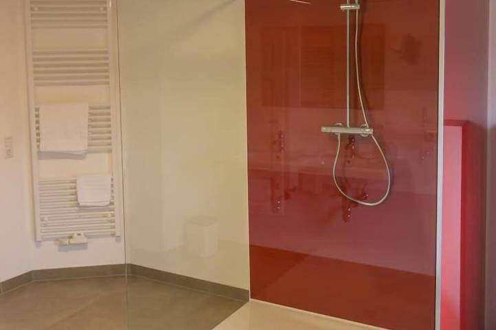 Ferienhaus für 8 Personen, mit Terrasse und Sauna sowie Garten, mit Haustier im Taubertal - 3