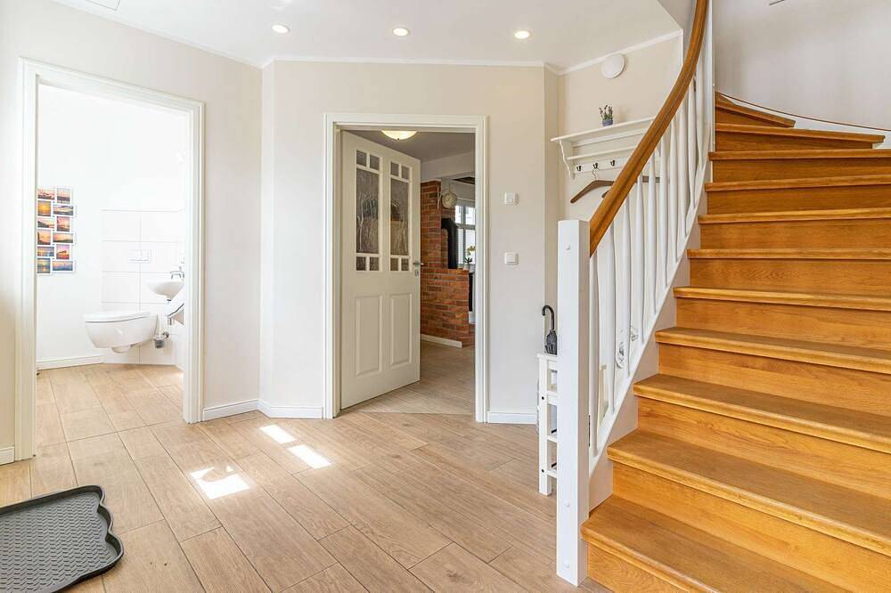 Ganze Wohnung, Komfort Appartement - Jasmund - Neu: Ferienhaus mit Kamin, 2 Bäder, 2 Sz - am in Polchow, Glowe