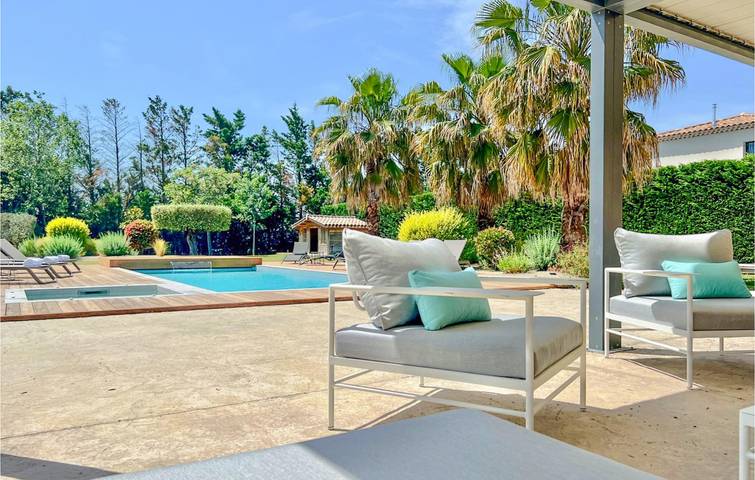 220qm Wohnung mit Pool, Parkplatz & WiFi in Maillane, Arles und Umgebung