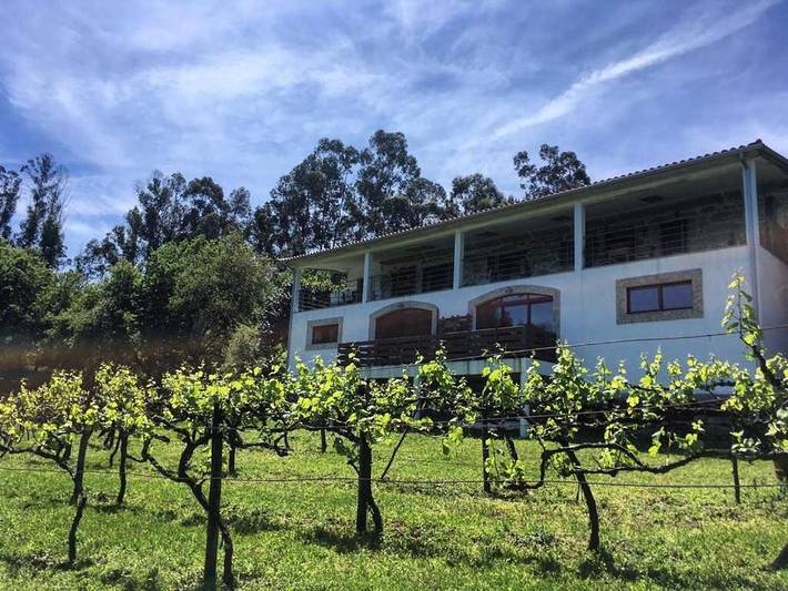 Apartamento rural para 2 personas, con jardín además de vistas y piscina, Se admiten mascotas en Mosteiro