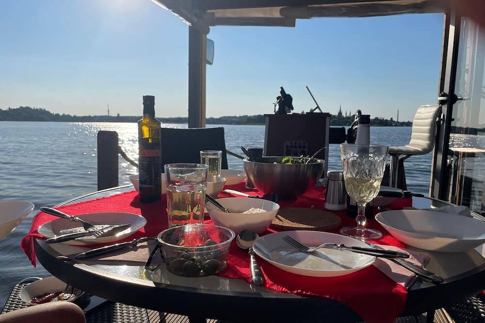 Traumhafte Stunden & magische Momente auf dem Havelhausboot Nautikhus in Töplitz, Werder