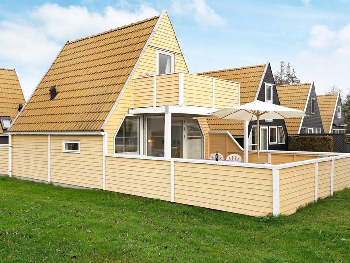 Ferienhaus für 4 Personen, mit Balkon und Terrasse in Gedser