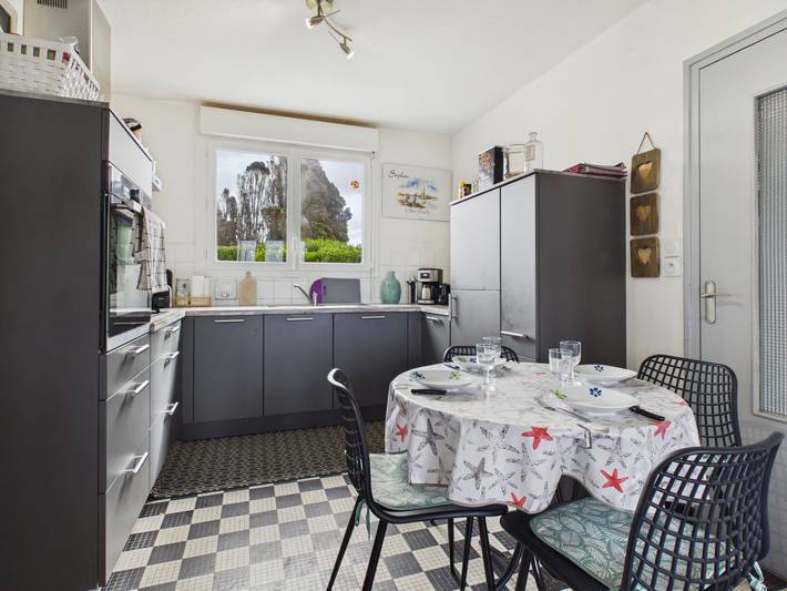 Plage à 50m , maison 4 pers avec jardin & BBQ in Lilia, Plouguerneau