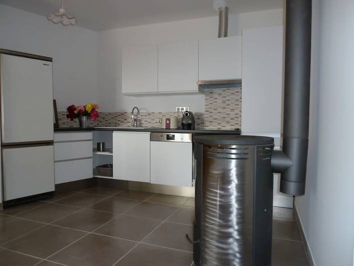 Appartement entier, Appartement « La Roseraie des Côtes » avec piscine privée, jardin privé et Wi-Fi in Vinsobres, Région de nyons