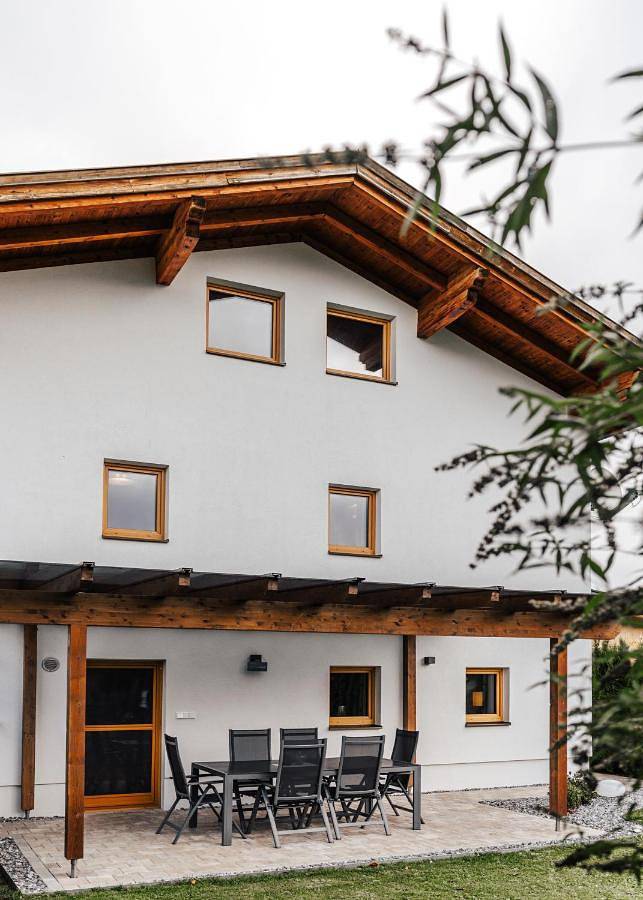 Ferienhaus für 8 Personen, mit Ausblick und Garten