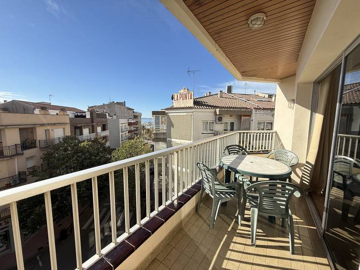 Ferienwohnung für 8 Personen, mit Balkon/Terrasse, mit Haustier in Roses - 4