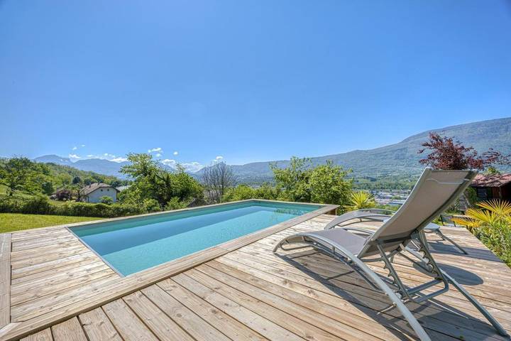 Maison de vacances pour 10 personnes, avec piscine ainsi que jardin et terrasse