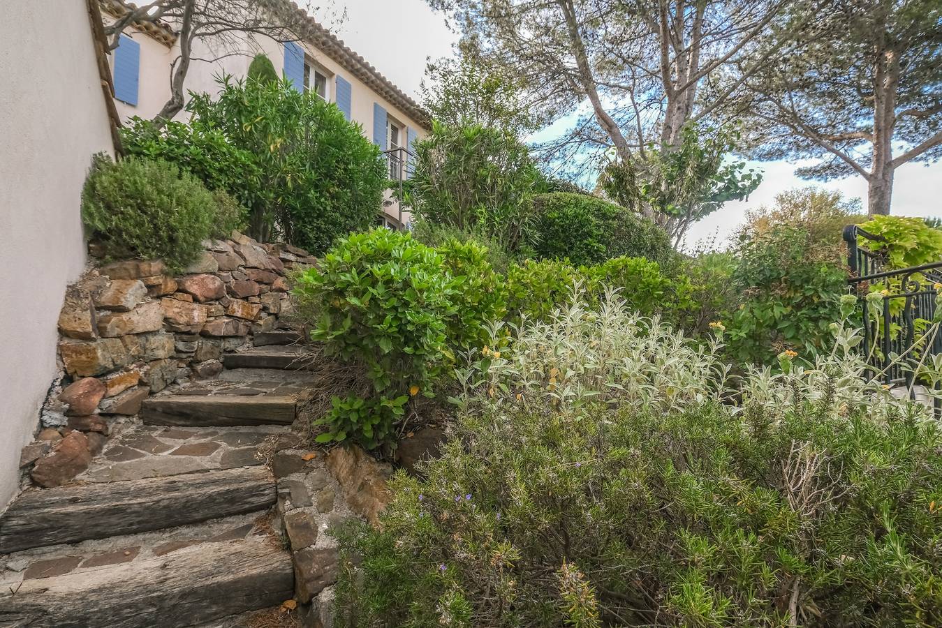 Holiday home for 6 people with balcony in La Motte, Draguignan region