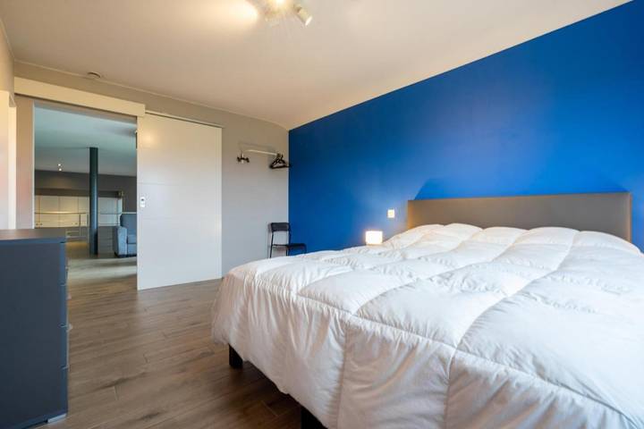 Location de vacances pour 14 personnes, avec vue ainsi que jardin et piscine dans Champlon - 3