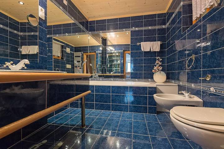 Chalet Villa "Lercher" mit Bergblick, Garten, Terrasse und Wlan in Villgratner Berge, Innichen