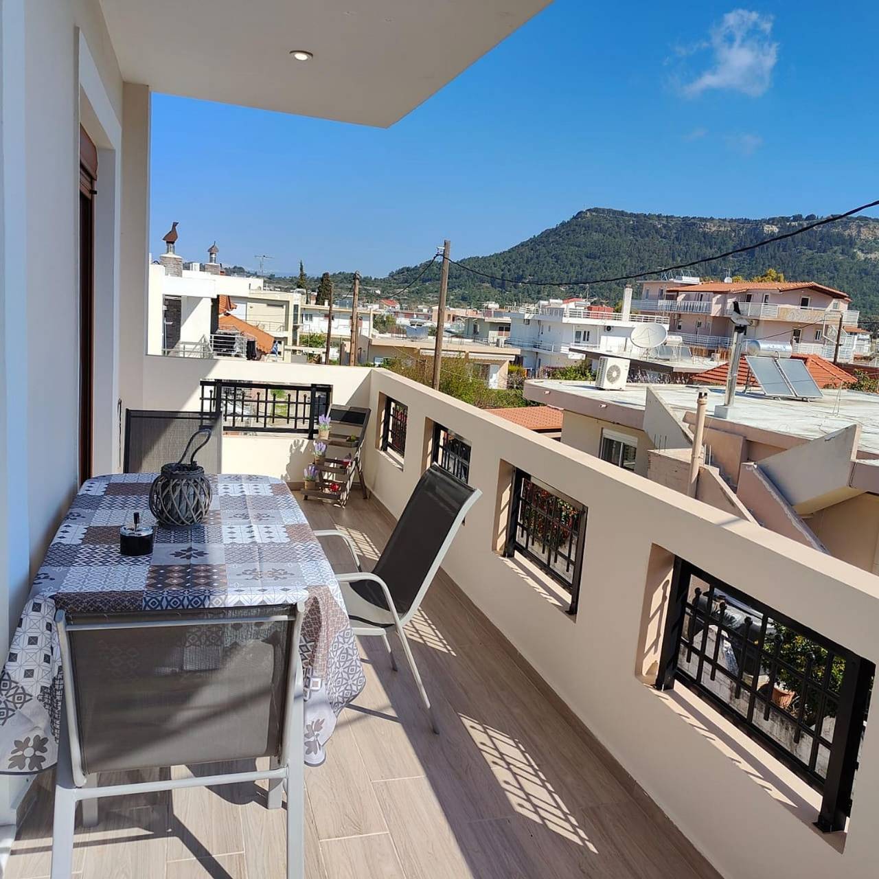 Ganze Wohnung, Ferienwohnung für 4 Personen mit Balkon in Rhodos