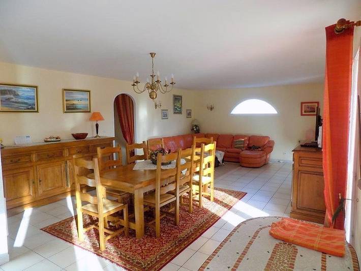 Location de vacances pour 6 personnes, avec terrasse et jardin dans Courlay Sur Mer - 2