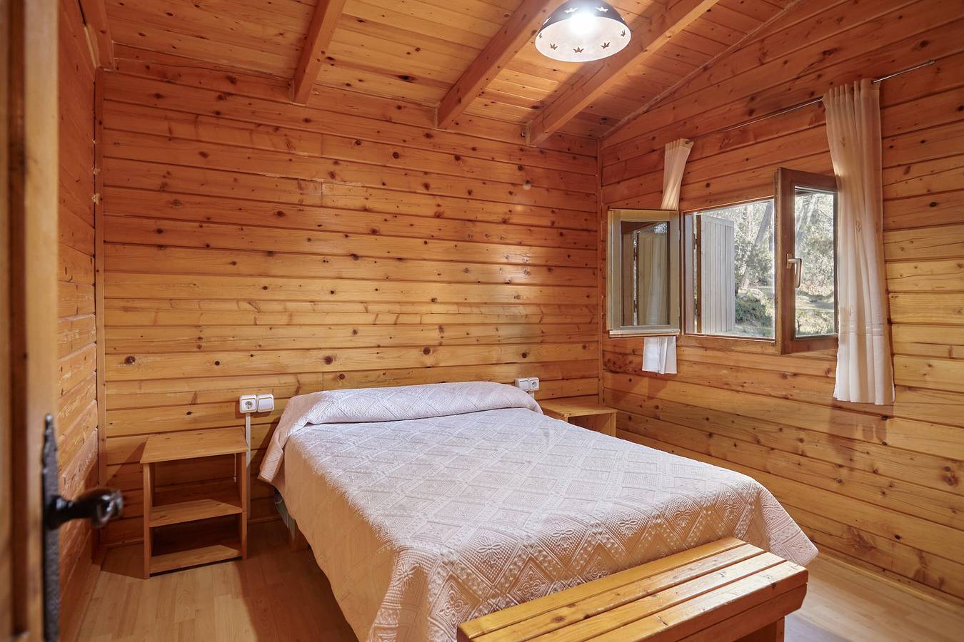 Casa rural 'Cabaña De Madera 2' con vistas a la montaña, piscina compartida y aire acondicionado in El Tranco, Hornos 
