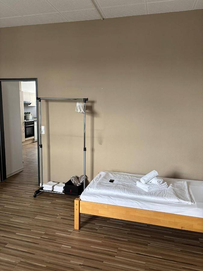 Pension Albert - möblierte Einzel- und Doppel- Zimmer auf Zeit in Stuttgart, Stuttgart Region