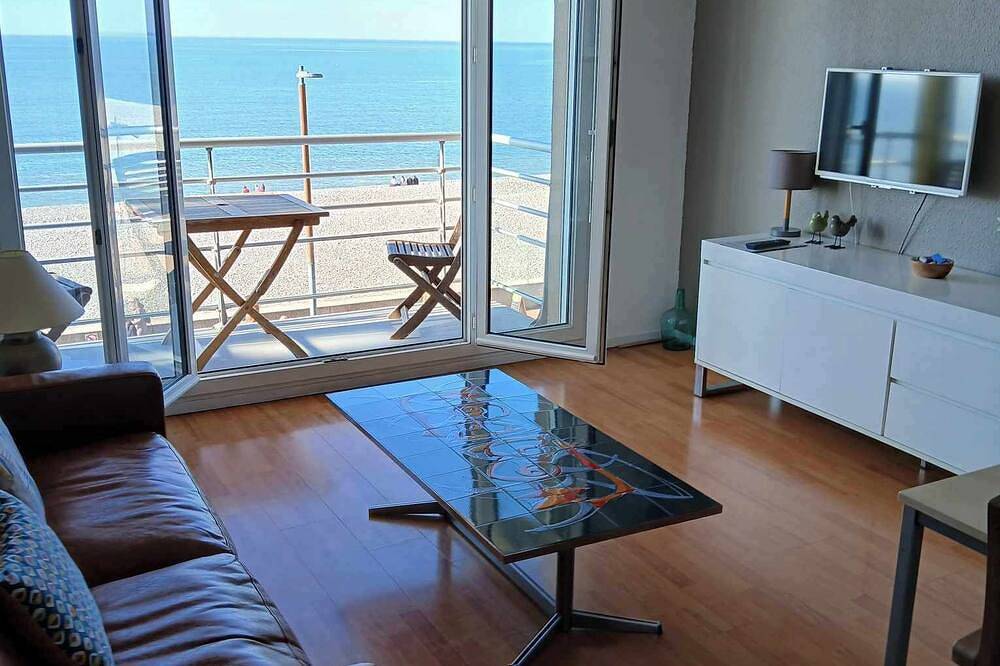 Appartement entier, Face a la mer Corinnepour 2 avec parking, balcon, ascenseur in Mers-les-Bains, Région d'Abbeville