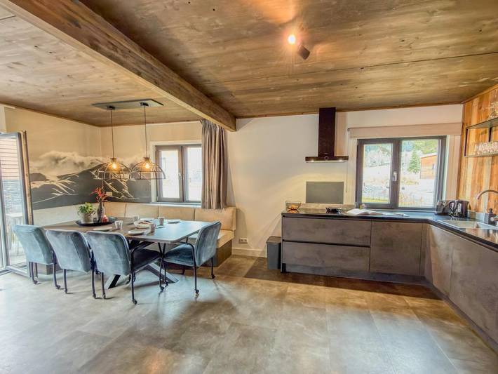 Chalet zwischen den Bergen an einem Alpensee in Afritz am See, Villach-Land